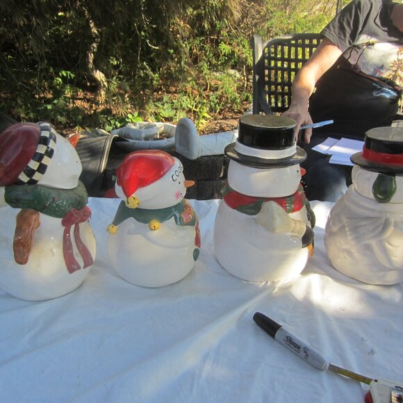 VTG SNOWMAN COOKIE JARS, DIFFERENT STYLES, ALL CERMIC PRICE IS EACH - Picture 4 of 15